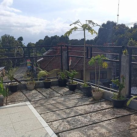 Munduk Puri Pilihani Hostel מראה חיצוני תמונה