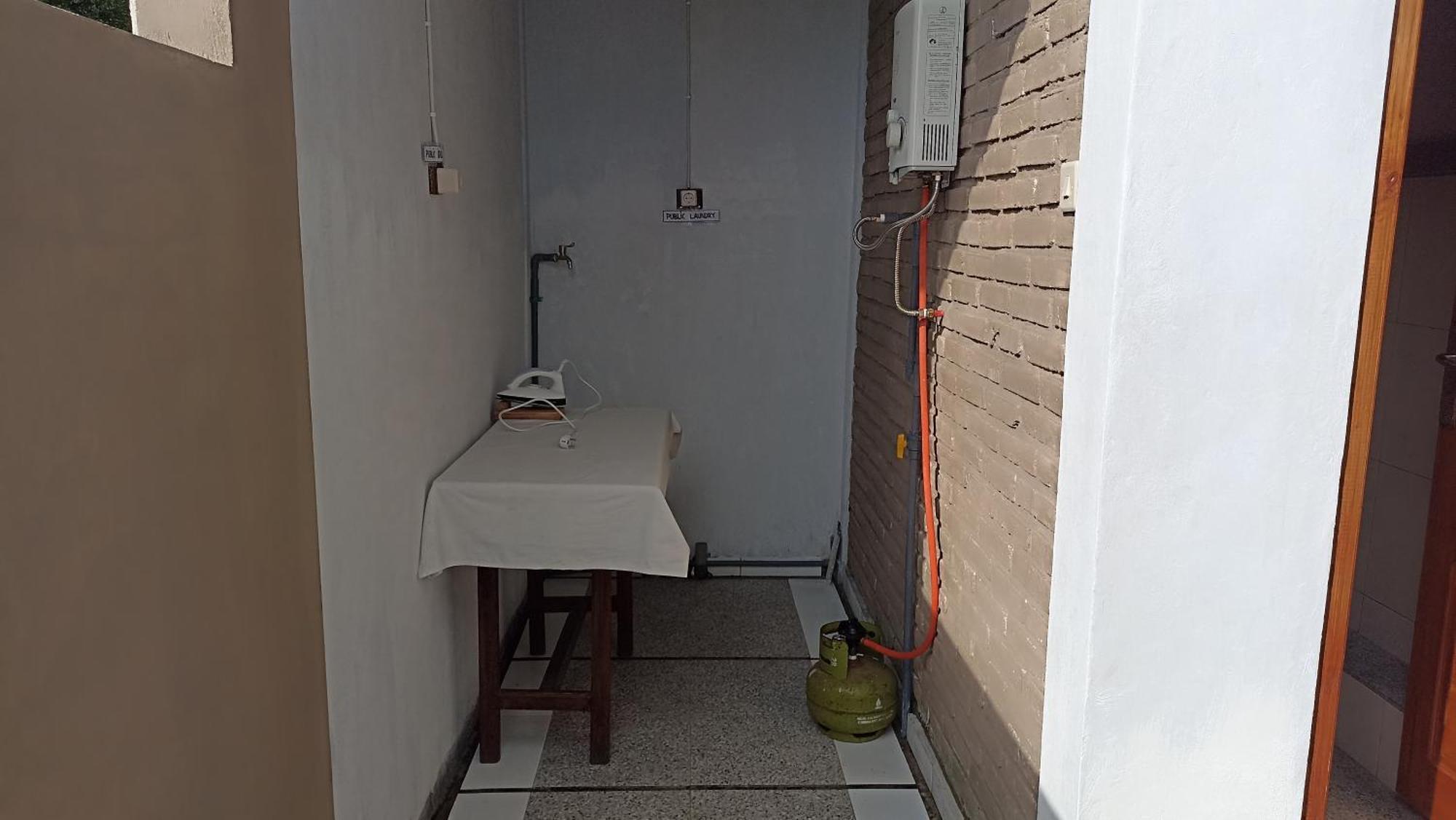 Munduk Puri Pilihani Hostel מראה חיצוני תמונה