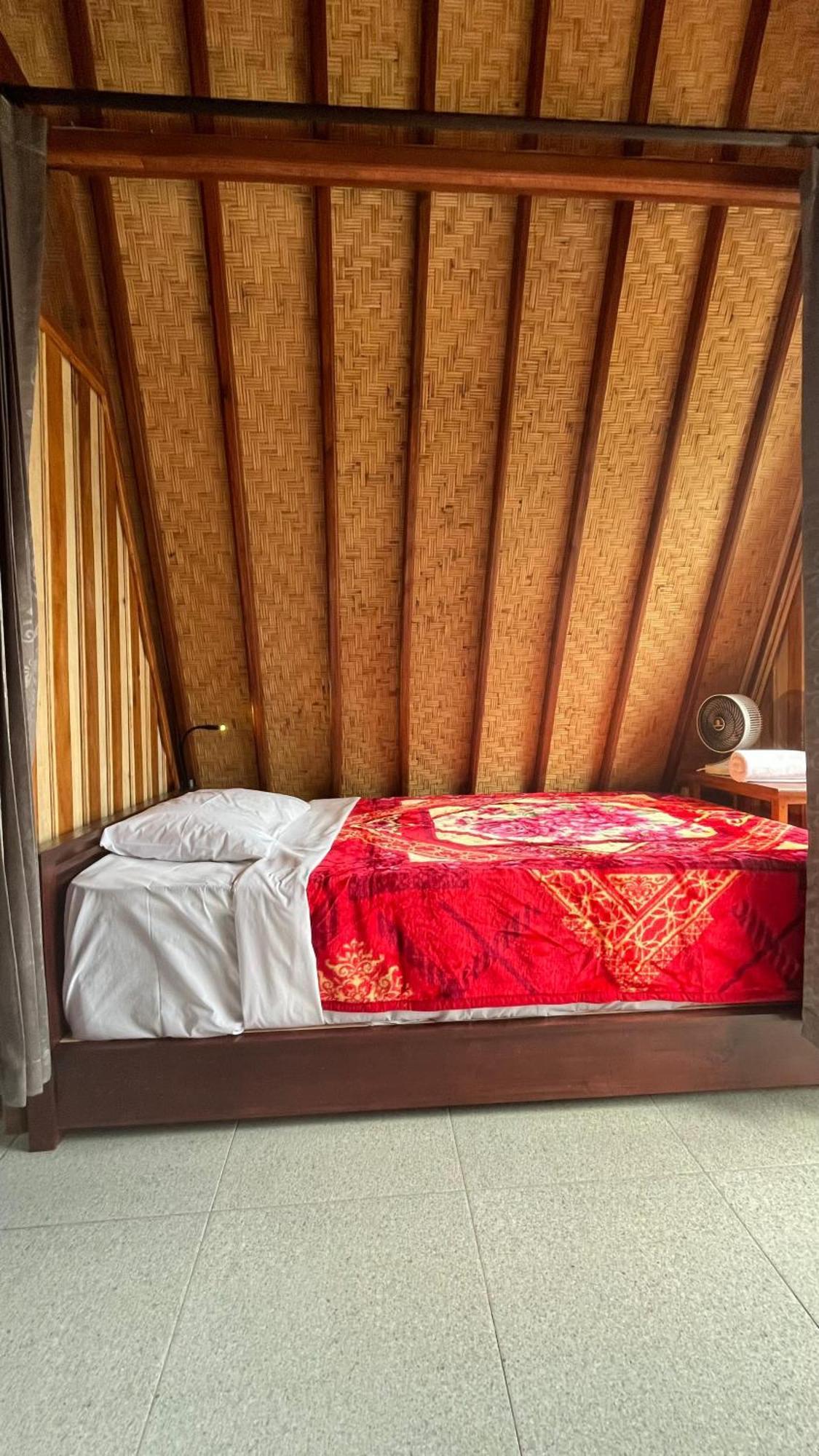 Munduk Puri Pilihani Hostel מראה חיצוני תמונה